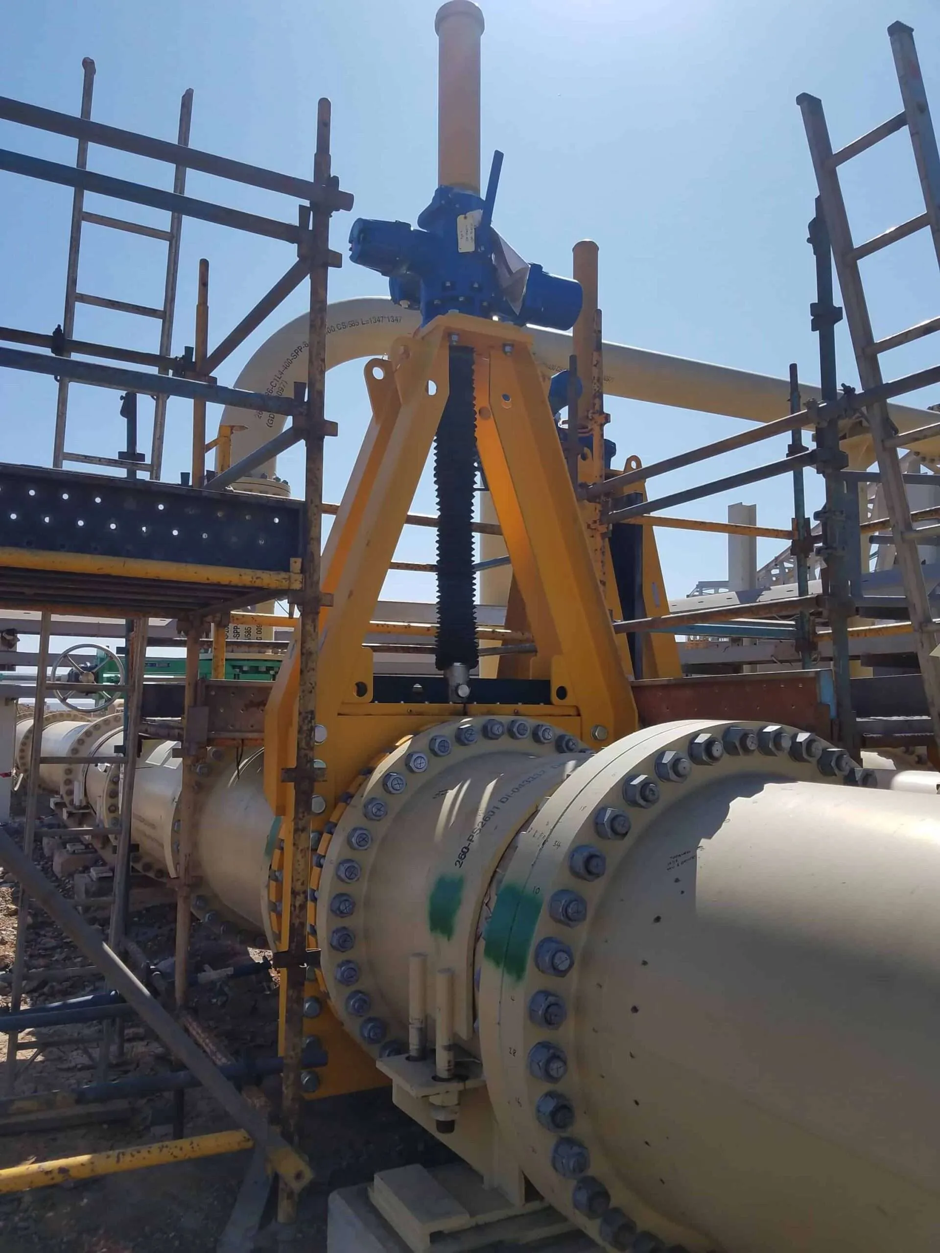 KREBS(R) TECHNEQUIP(R) KNIFE GATE VALVES A CUT ABOVE Coralynne